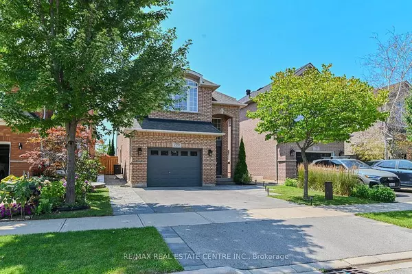 2498 Longridge CRES, Oakville, ON L6H 6S2