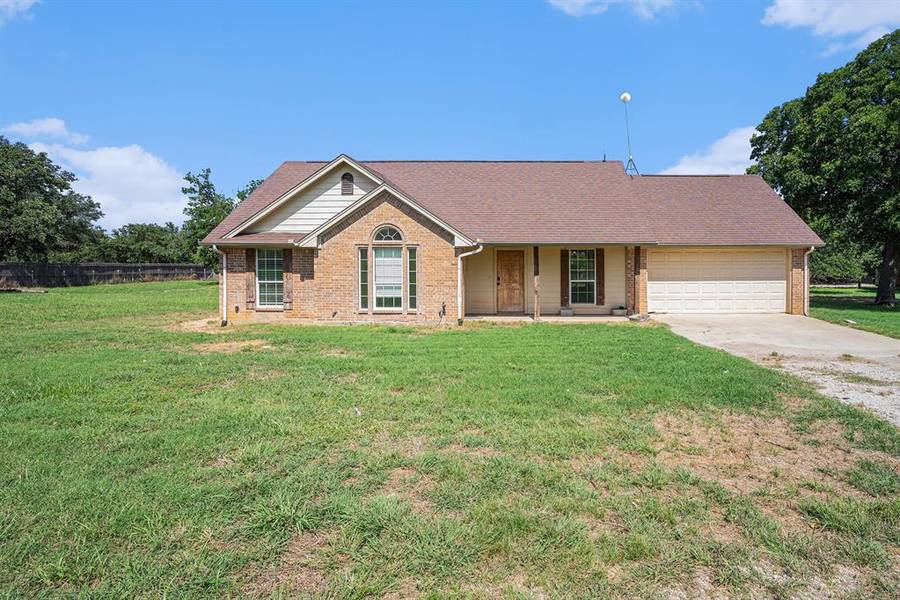 645 Young Road, Springtown, TX 76082