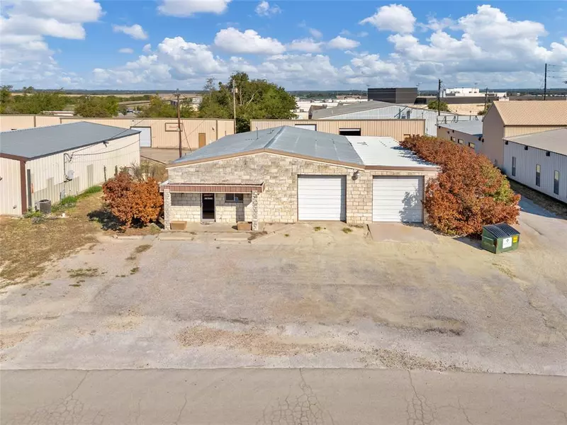 2004 Southwest Parkway, Granbury, TX 76048