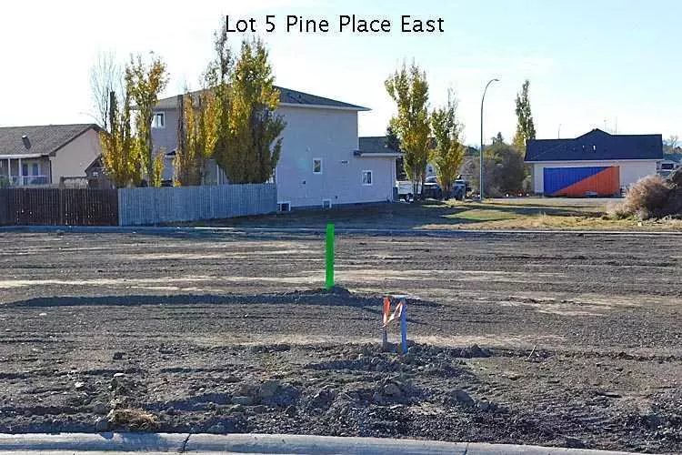 5 Pine PL East, Claresholm, AB T0L 0T0