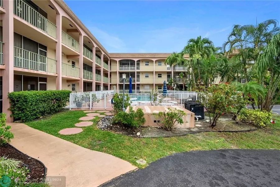 100 SE 6th Ave  #102, Pompano Beach, FL 33060