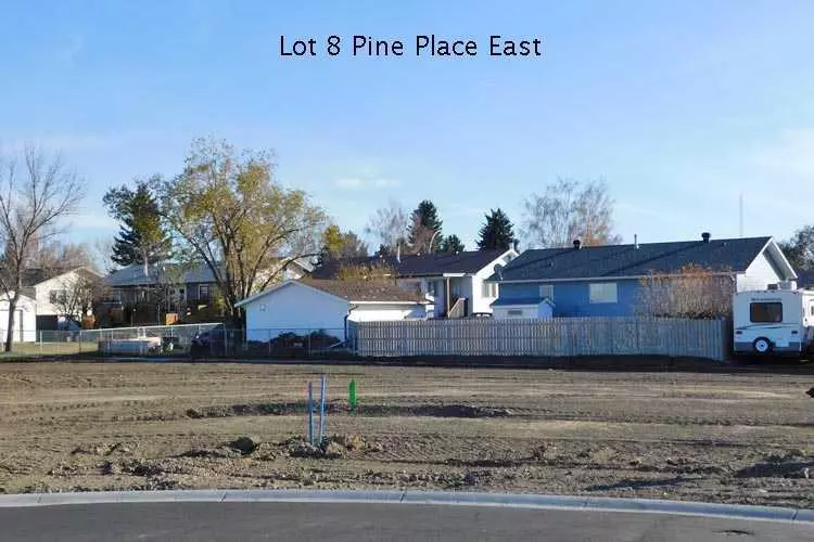 Claresholm, AB T0L 0T0,8 Pine PL East