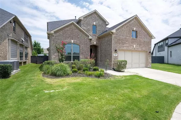 5104 Shallow Pond Drive, Little Elm, TX 76227