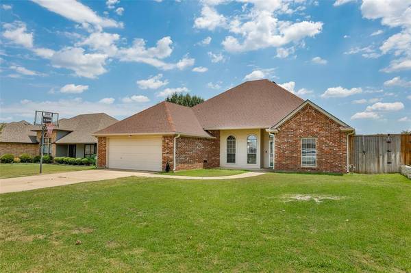 2508 Santa Fe Trail, Sanger, TX 76266