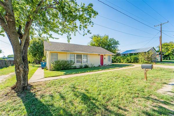 304 N Geneva Street, Breckenridge, TX 76424