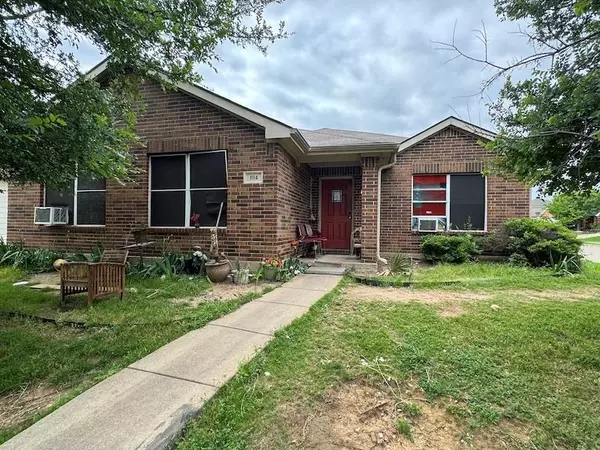 104 Spelt Lane, Dallas, TX 75241