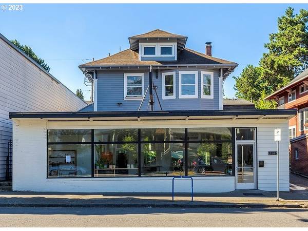 2144 NE BROADWAY ST, Portland, OR 97232