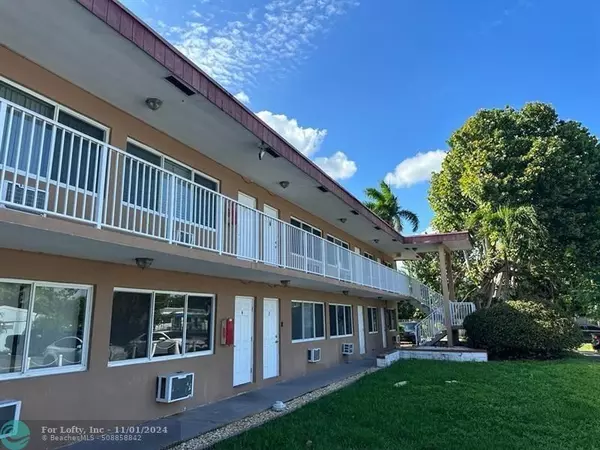 2838 Madison St  #4, Hollywood, FL 33020