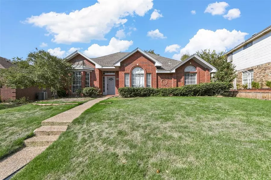 8041 Flagstone Street, Frisco, TX 75034