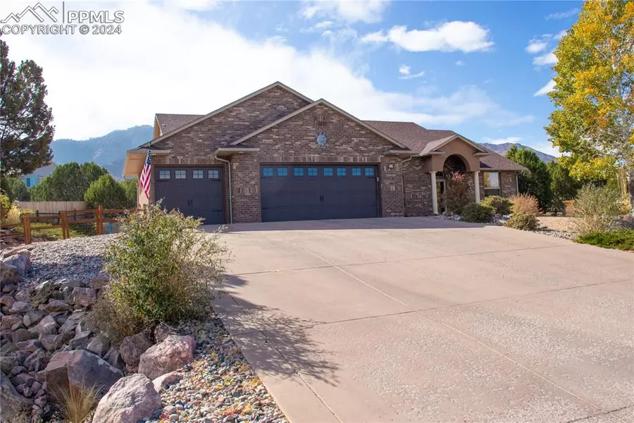 69 Wild Rose CT, Canon City, CO 81212