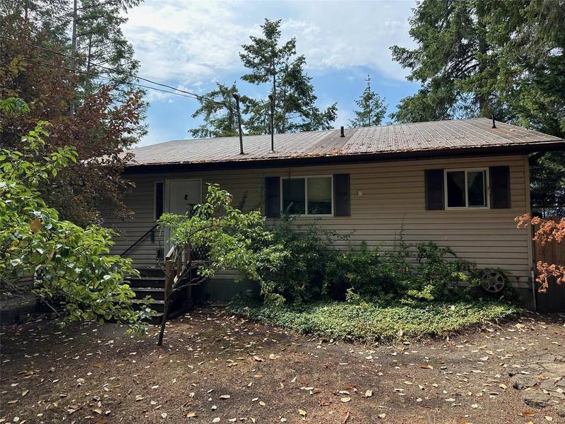 989 Pat Burns Ave, Gabriola Island, BC V0R 1X2