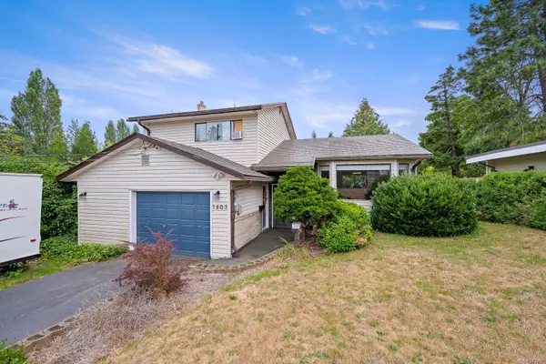 1603 Elm Ave, Comox, BC V9M 2G8