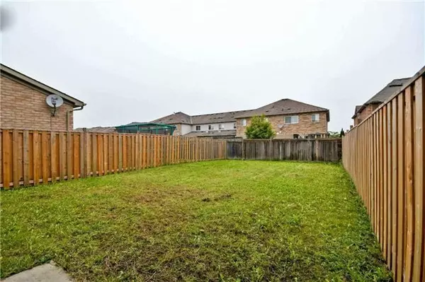 Whitby, ON L1P 1X1,61 Kirkland PL E