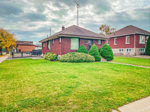 133 Mary ST E, Whitby, ON L1N 2P3