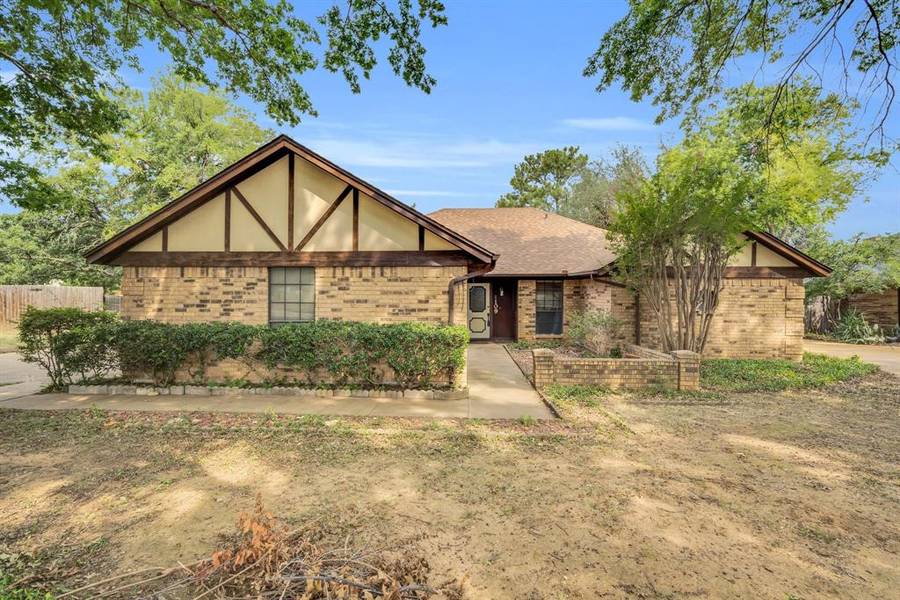 109 Timber Ridge Drive, Burleson, TX 76028