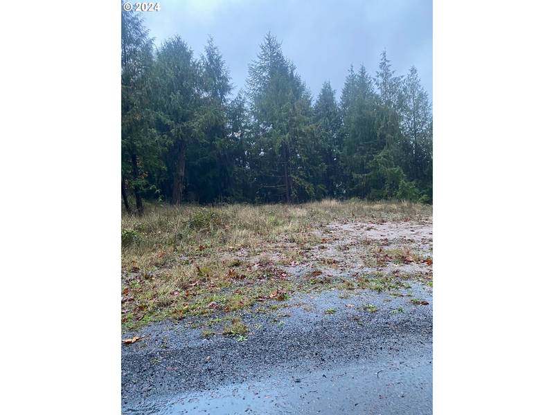 Pierson Rd, Coos Bay, OR 97420