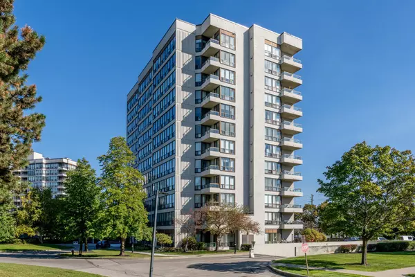 Brampton, ON L6S 5Y4,12 Laurelcrest ST #307