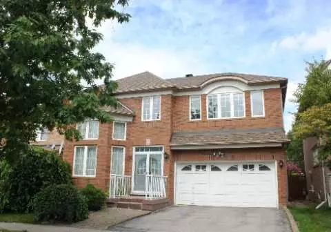 6 Saxony DR, Markham, ON L6C 2B5