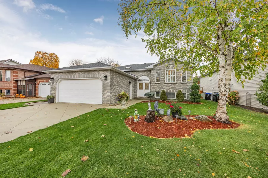 20 Riverdale DR, Wasaga Beach, ON L9Z 1E9