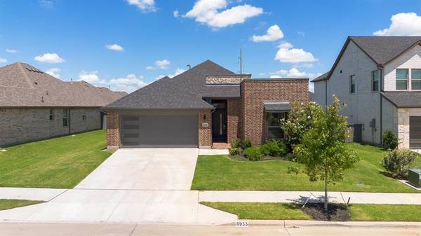 6933 Aster Drive,  Venus,  TX 76084