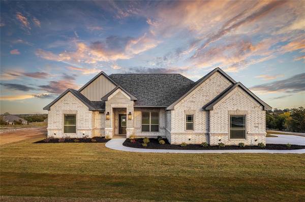 7000 Ranch View Place, Springtown, TX 76082