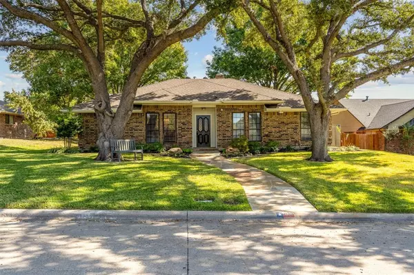 1128 Bayshore Drive, Rockwall, TX 75087