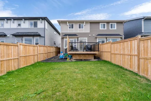 Calgary, AB T2X 4R2,215 Creekstone WAY Southwest