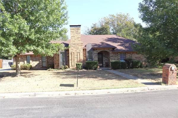 Bonham, TX 75418,2106 Pecan Street