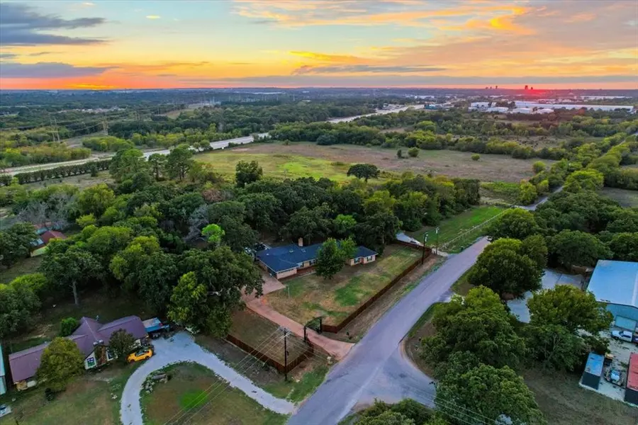 6206 Fishtrap Road, Denton, TX 76208