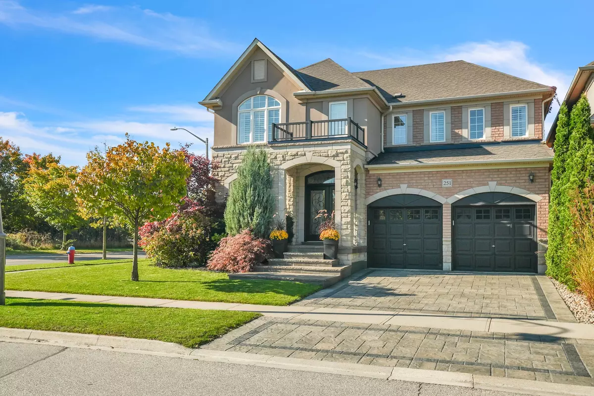 Oakville, ON L6L 0A5,251 Beechtree CRES