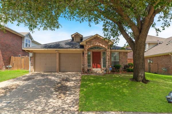 1421 Chinaberry Drive, Lewisville, TX 75077