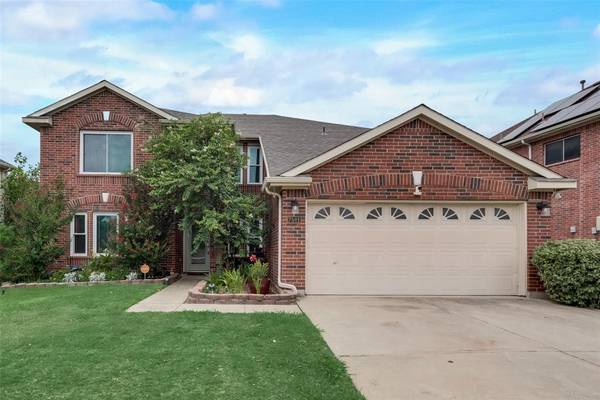 7501 Lake Whitney Drive, Arlington, TX 76002