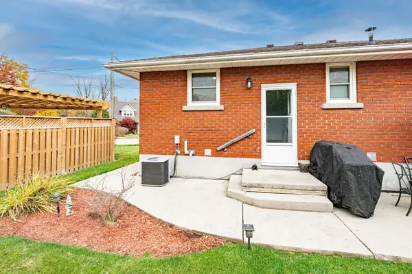 Guelph, ON N1H 1S2,15 Summit CRES #Unit B