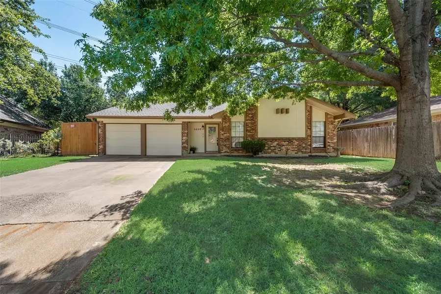 5600 Smouldering Wood Court, Arlington, TX 76016