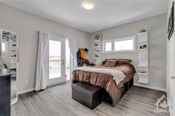 Vanier And Kingsview Park, ON K1L 7H3,317 LAJOIE ST #C