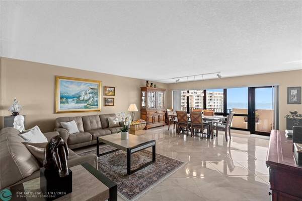 Lauderdale By The Sea, FL 33308,5100 N Ocean Blvd  #1414