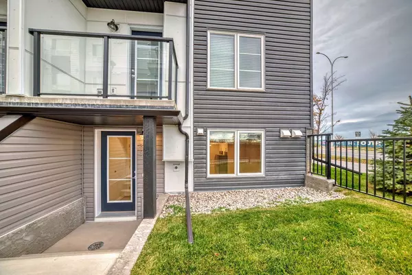 Calgary, AB T3M3P6,474 Seton CIR SE #309