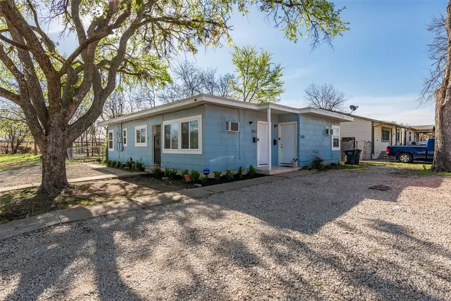 3301 Willing Avenue, Fort Worth, TX 76110