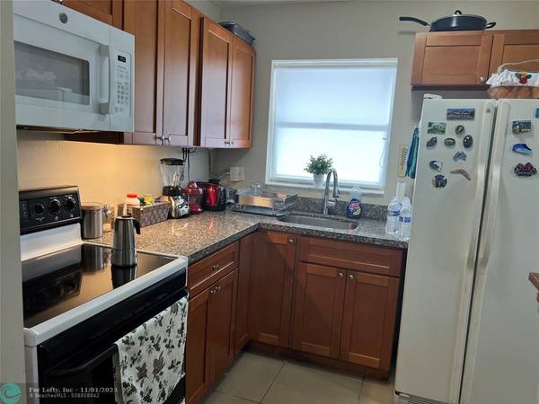 8135 Sunrise Lakes Blvd  #307, Sunrise, FL 33322