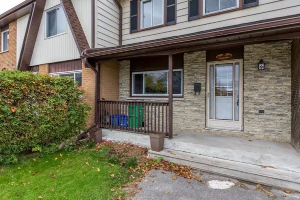 Peterborough, ON K9K 1N6,28 Applewood CT