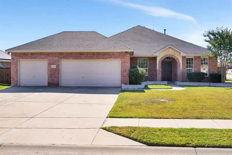 3013 Flowering Springs Drive, Forney, TX 75126