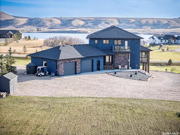 28 Sunrise DRIVE N, Blackstrap Skyview, SK S0K 0A6