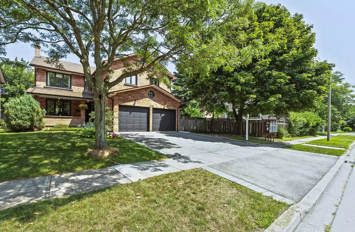 Oakville, ON L6H 5A5,179 Romain CRES