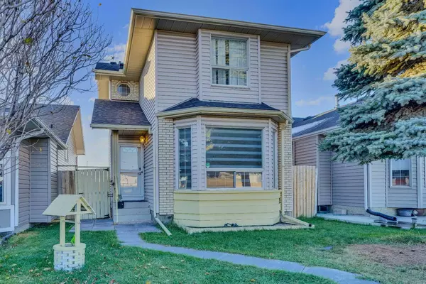 164 Martinwood WAY NE, Calgary, AB T3J 3H8