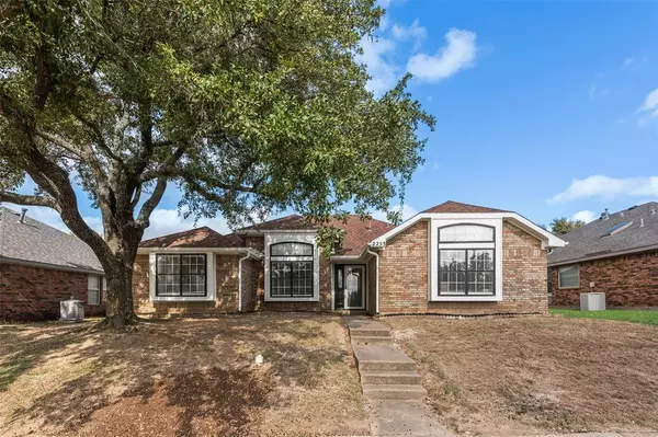 2253 Merrimac Lane, Lancaster, TX 75146