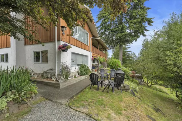 3765 Otter Point Rd, Sooke, BC V9Z 0K1