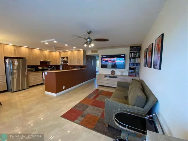 Boca Raton, FL 33434,4037 Lincoln B  #4037