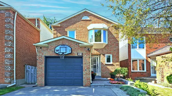 22 Lansbury CT, Vaughan, ON L4J 5J9