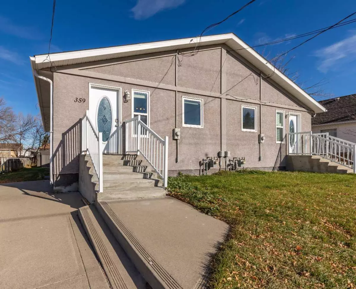 Cardston, AB T0K0K0,359 3 AVE West