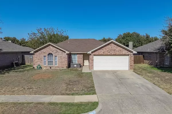 Saginaw, TX 76179,312 Willowstone Trail